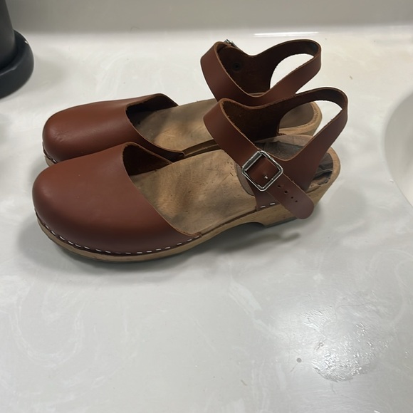 NEW MIA Sofia Clog Sandals Brown Size 39 - Picture 3 of 5